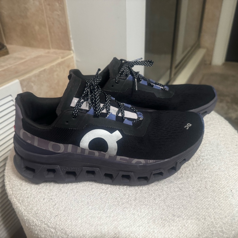 On cloud - Cloudtec Running Black and Gray Sneakers Womens 10